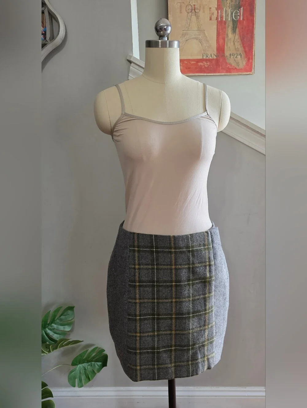 Banana Republic Mini Skirt Gray Plaid Wool Blend Size 4